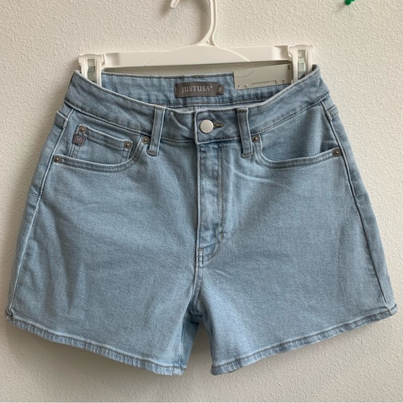 High Rise Mom Shorts - Light Denim - Picture 8 of 10
